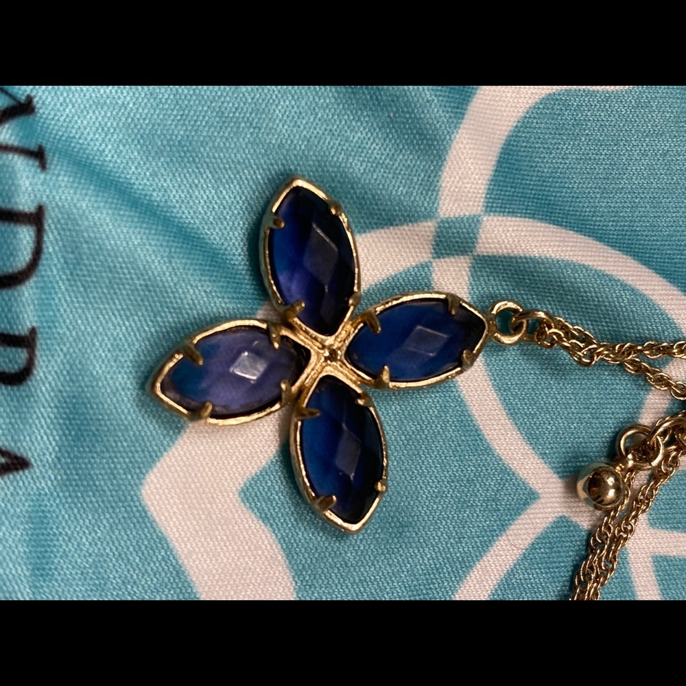 Sweet little purple flower Kendra Scott necklace